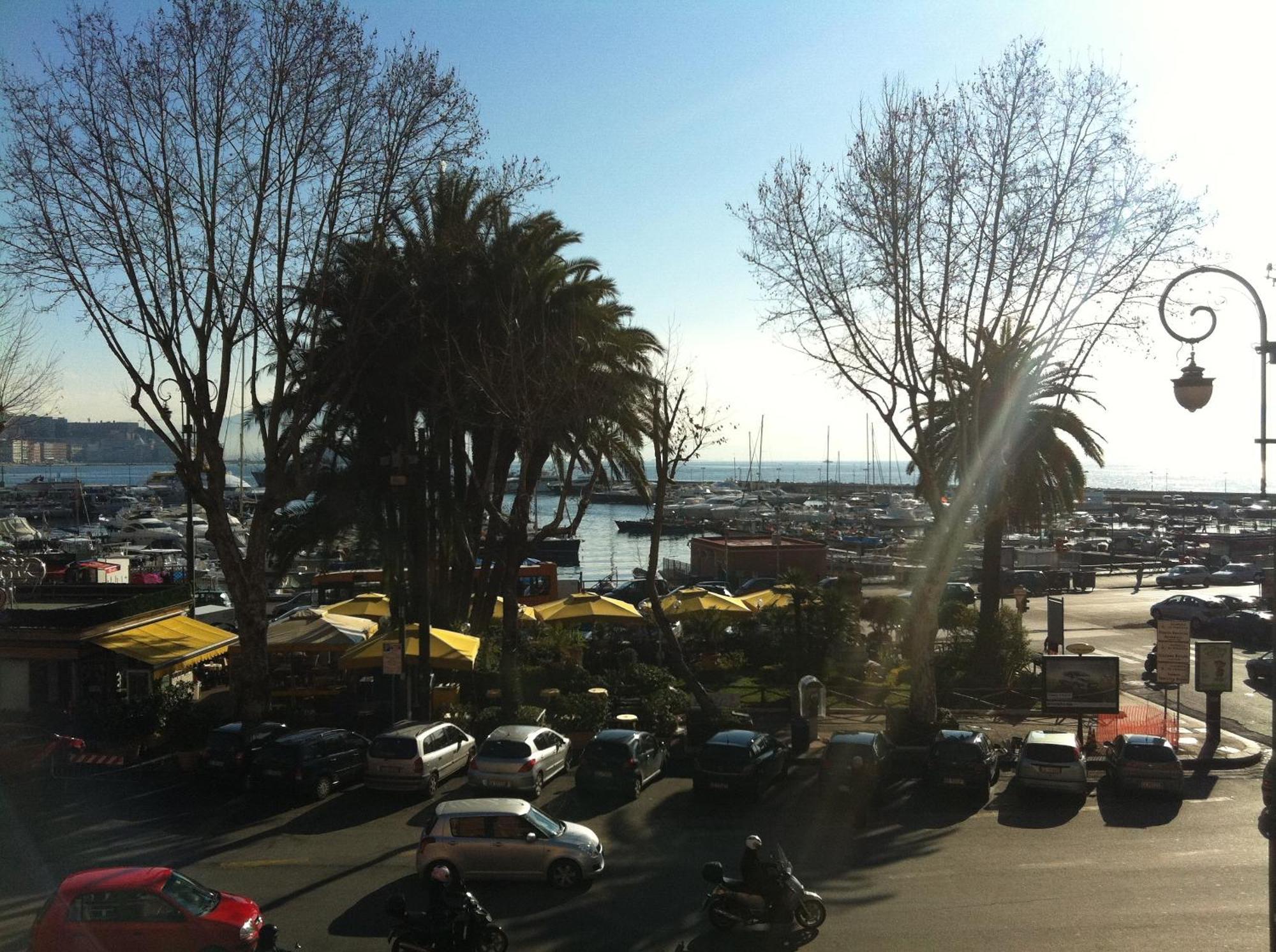 Mergellina Resort Napoli Esterno foto