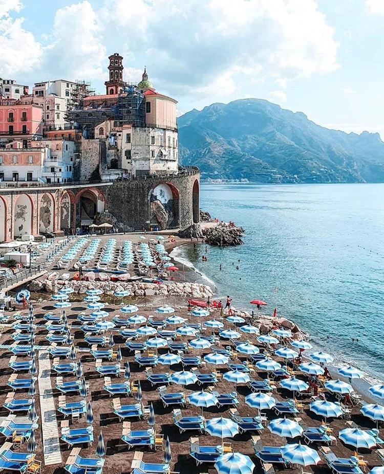 Mergellina Resort Napoli Esterno foto