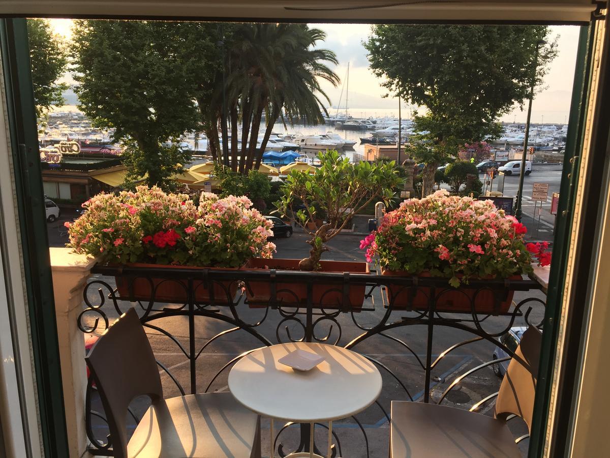 Mergellina Resort Napoli Esterno foto